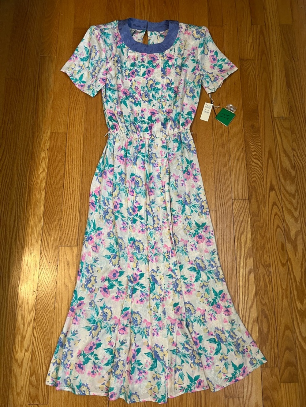 NWT VTG 80’s 100% Silk Flora Kung Dress